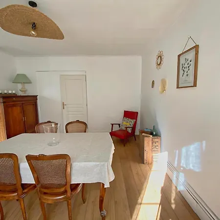 Maison De Charme Avec Jardin Et Parking- Centre De Montignac, A 10 Min De Lascaux בית נופש מונטיניאק