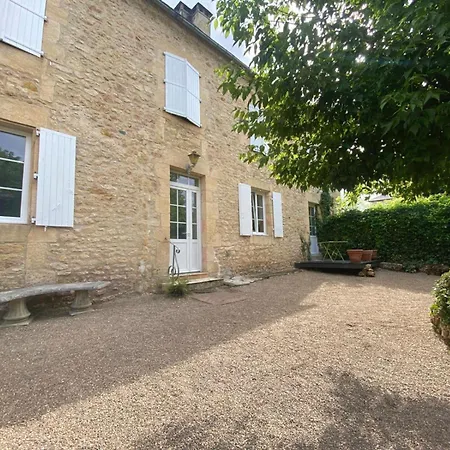 בית נופש Maison De Charme Avec Jardin Et Parking- Centre De Montignac, A 10 Min De Lascaux מונטיניאק