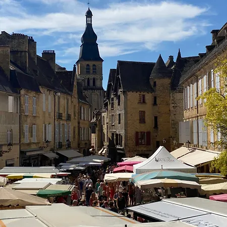 Maison De Charme Avec Jardin Et Parking- Centre De Montignac, A 10 Min De Lascaux * Монтиньяк